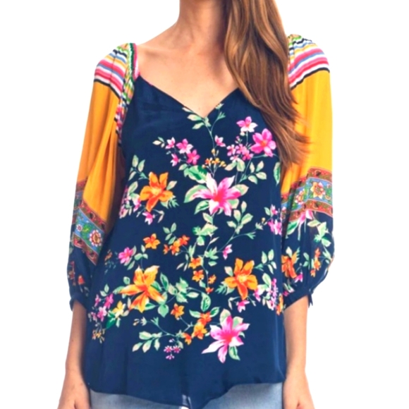 🆕🌿SUNDANCE CATALOG FLORAL TOP🌿 - Picture 1 of 10